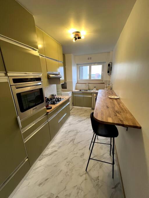 Apartment Spacieux A 5 Min De Paris *