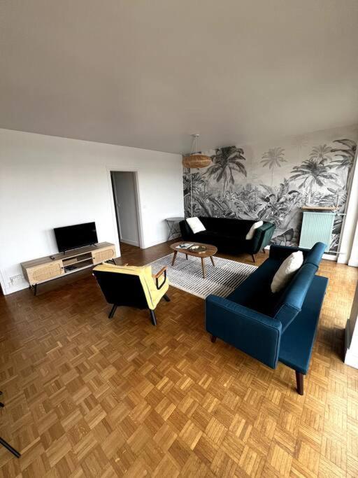 Spacieux A 5 Min De Paris Apartment